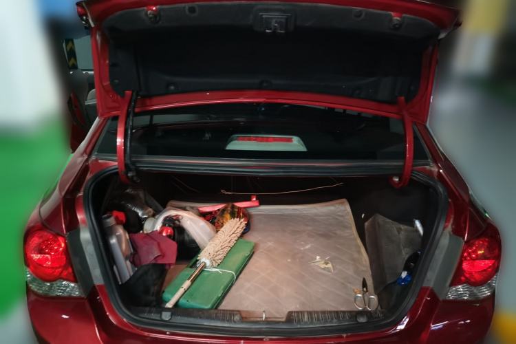 Used Chevrolet Cruze 2013 1.6L SL Sunroof Edition MT Trunk