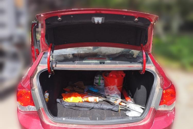 Used Chevrolet Cruze 2013 1.6L SE MT Trunk
