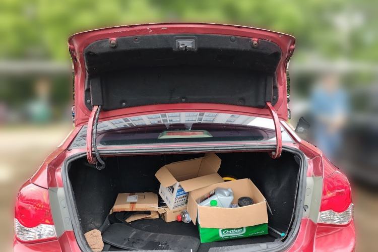 Used Chevrolet Cruze 2013 1.6L SL MT Trunk