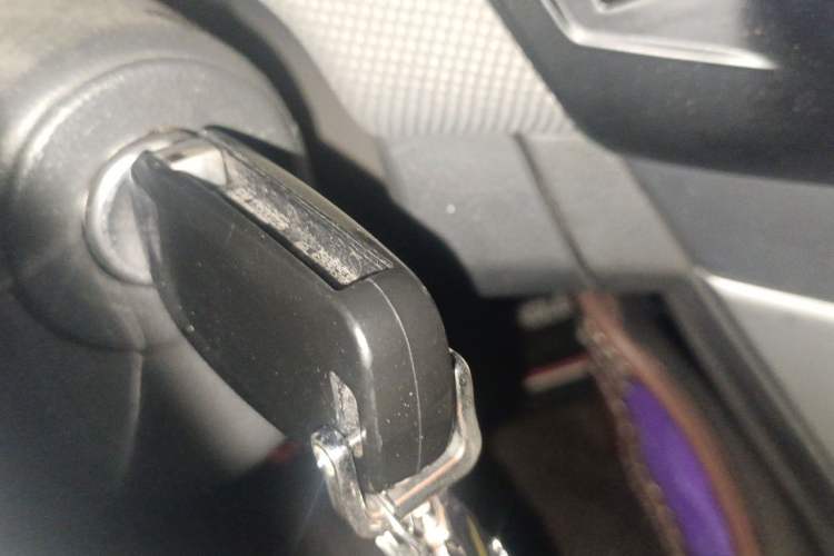 Used Chevrolet Cruze 2013 1.8L SE AT Vehicle Key