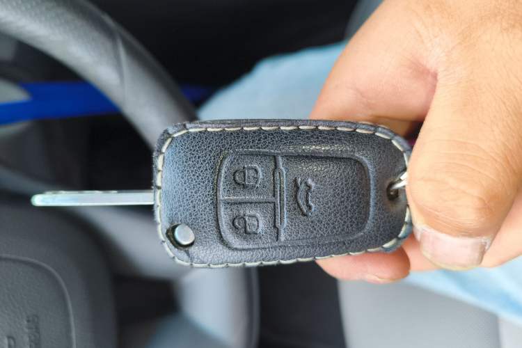 Used Chevrolet Cruze 2013 1.8L SE AT Vehicle Key