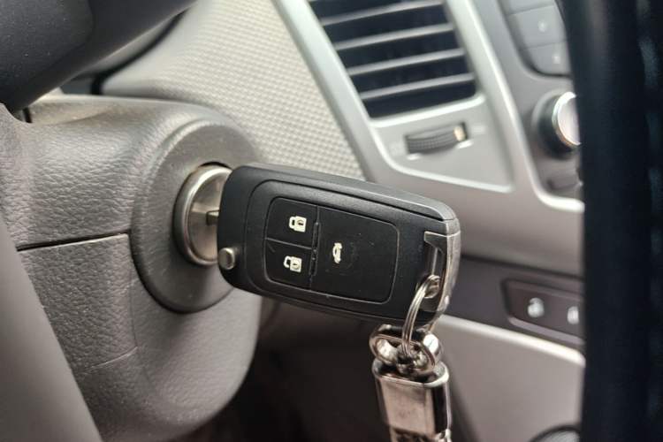 Used Chevrolet Cruze 2013 1.6L SE MT Vehicle Key