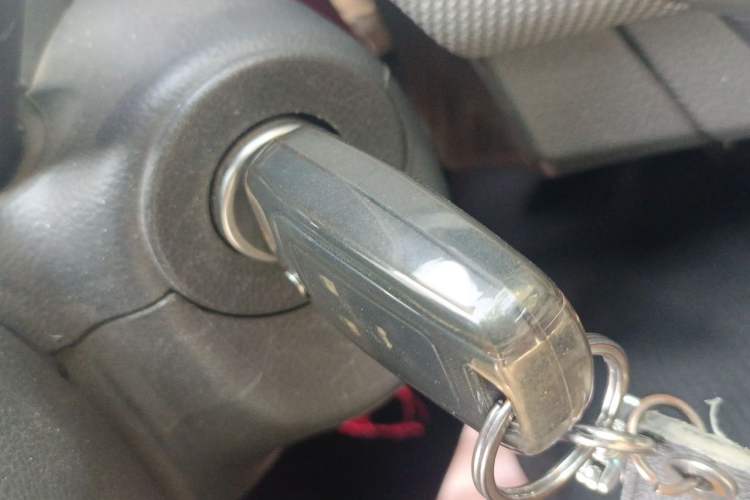 Used Chevrolet Cruze 2013 1.6L SE MT Vehicle Key