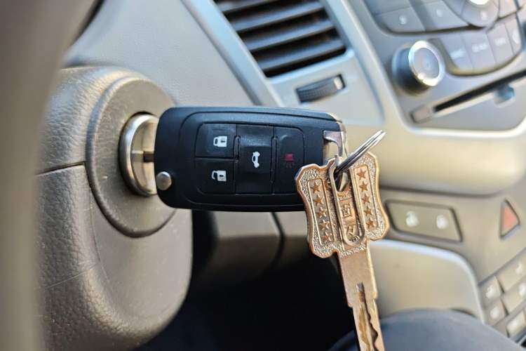 Used Chevrolet Cruze 2013 1.6L SL Grand Edition Automatic Vehicle Key