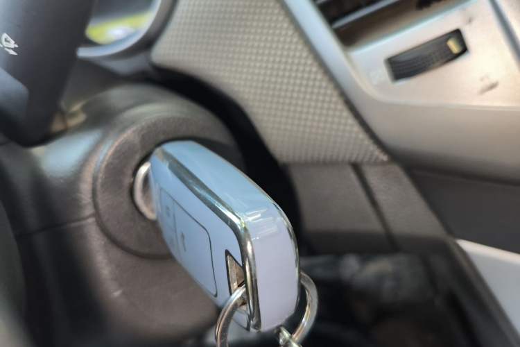 Used Chevrolet Cruze 2013 1.8L SE AT Vehicle Key