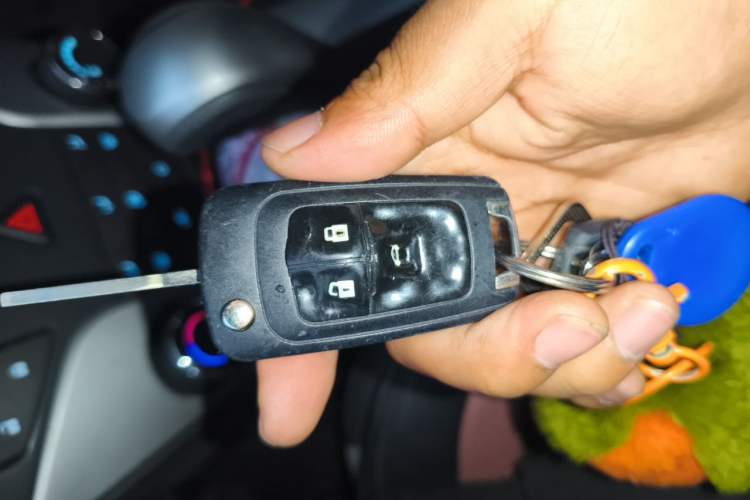 Used Chevrolet Cruze 2013 1.8L SE AT Vehicle Key