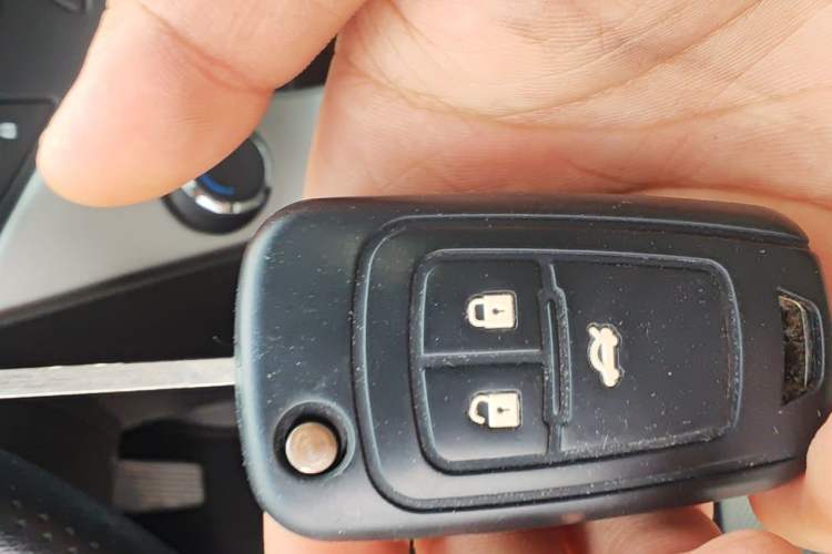 Used Chevrolet Cruze 2013 1.8L SE AT Vehicle Key