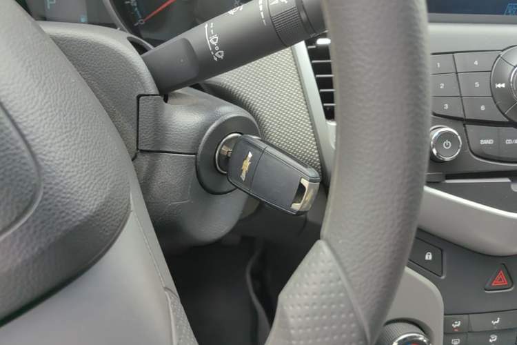 Used Chevrolet Cruze 2013 1.8L SE AT Vehicle Key
