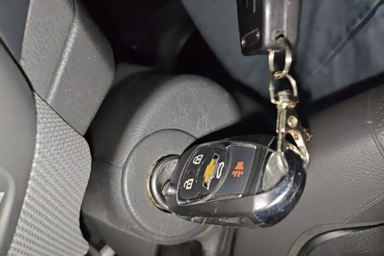 Used Chevrolet Cruze 2013 1.6L SE AT Vehicle Key