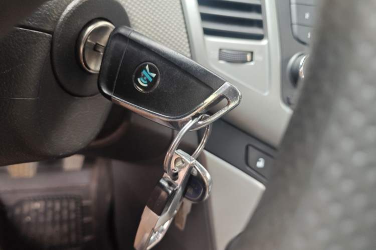 Used Chevrolet Cruze 2013 1.6L SE MT Vehicle Key
