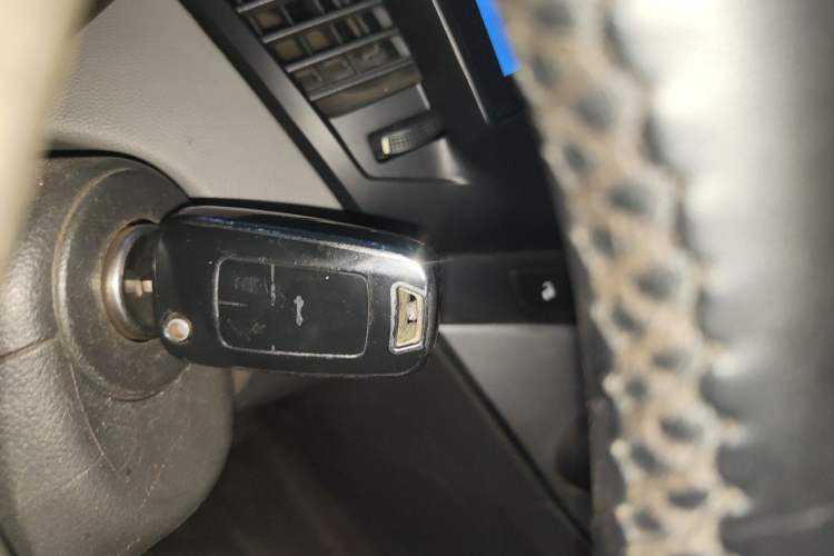 Used Chevrolet Cruze 2013 1.6L SL MT Vehicle Key