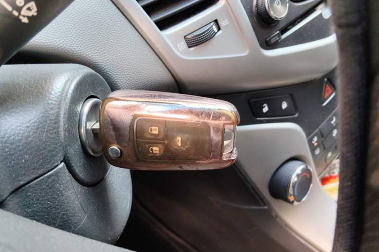 Used Chevrolet Cruze 2013 1.6L SL Grand Edition Automatic Vehicle Key