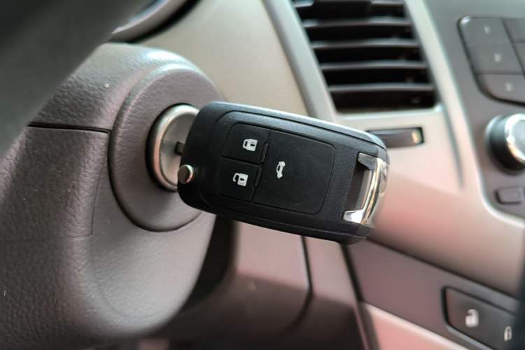 Used Chevrolet Cruze 2013 1.6L SL Sunroof Edition MT Vehicle Key