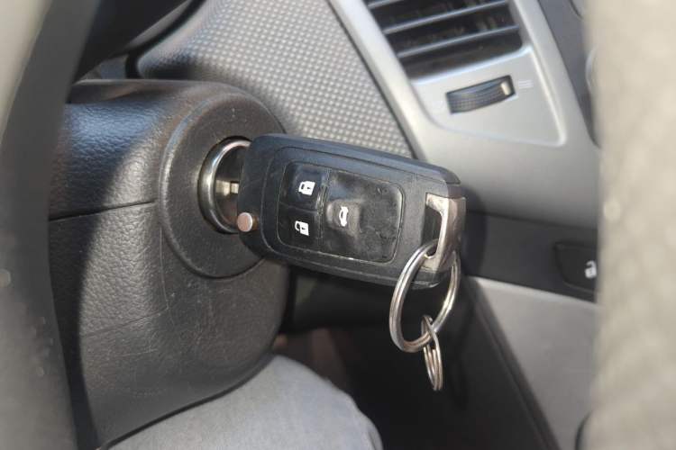 Used Chevrolet Cruze 2013 1.8L SE AT Vehicle Key