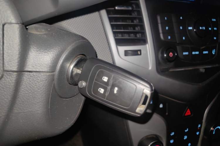 Used Chevrolet Cruze 2013 1.8L SE WTCC Edition AT Vehicle Key
