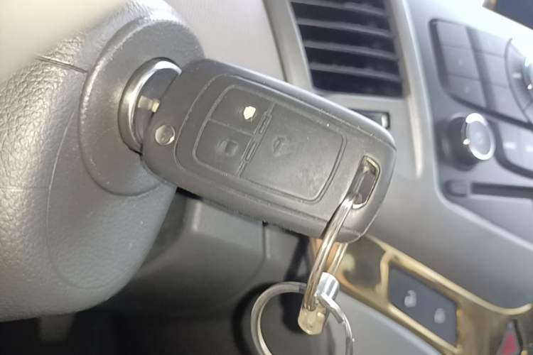 Used Chevrolet Cruze 2013 1.6L SL Grand Edition Automatic Vehicle Key