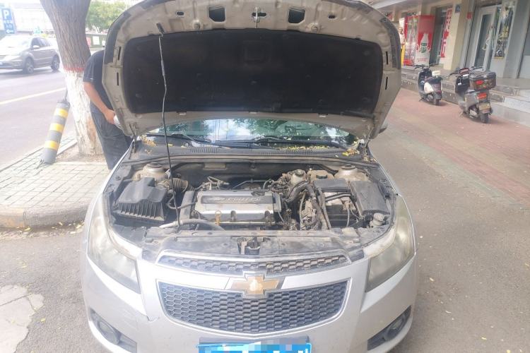 Used Chevrolet Cruze 2013 1.8L SE AT Engine Bay