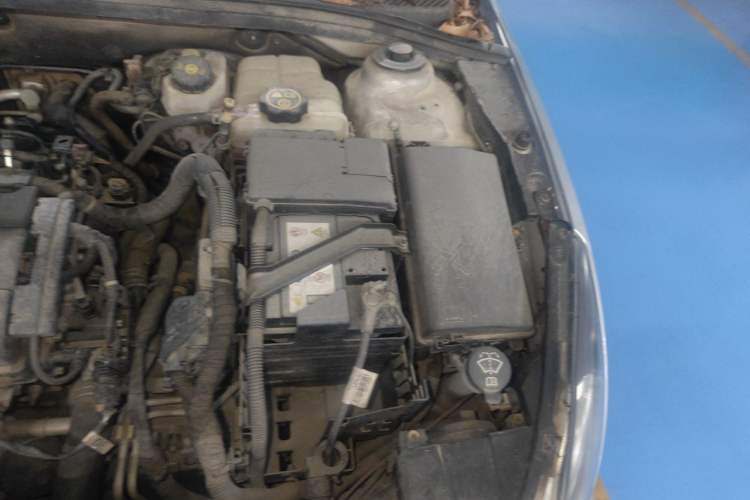 Used Chevrolet Cruze 2013 1.8L SE AT Engine Bay Left