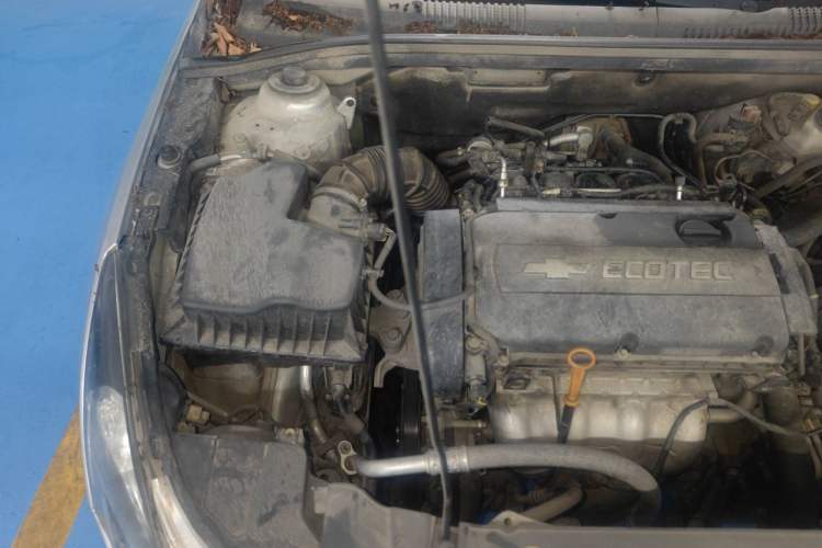 Used Chevrolet Cruze 2013 1.8L SE AT Engine Bay Right