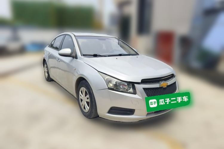 Used Chevrolet Cruze 2013 1.6L SL Sunroof Edition MT Front Right 45 Deg