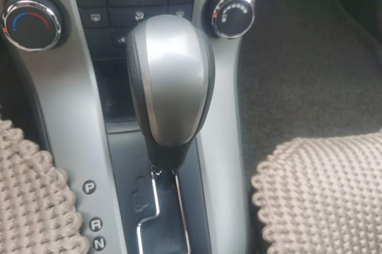 Used Chevrolet Cruze 2013 1.6L SL Grand Edition Automatic Gear Lever