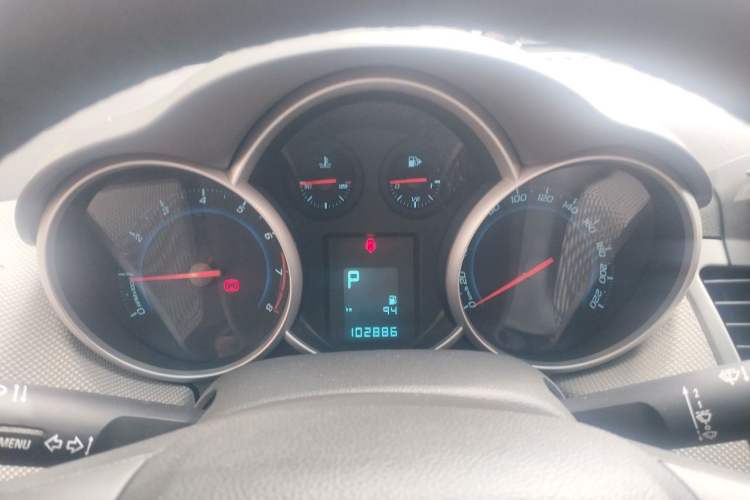 Used Chevrolet Cruze 2013 1.8L SE AT Instrument Cluster