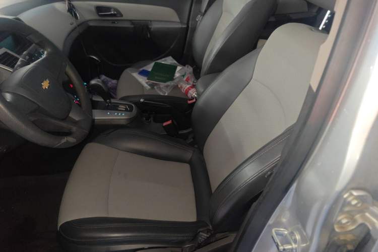 Used Chevrolet Cruze 2013 1.8L SE AT Left Front Seat