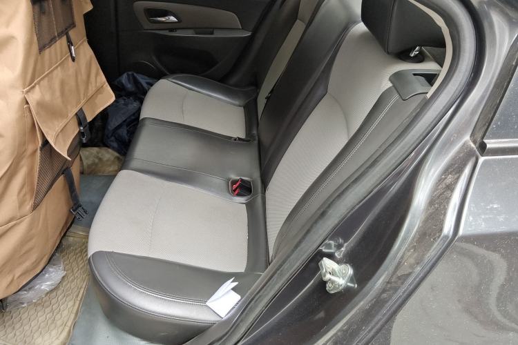 Used Chevrolet Cruze 2013 1.6L SL MT Left Rear Seat