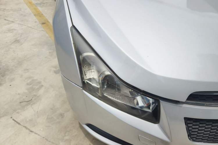 Used Chevrolet Cruze 2013 1.6L SL Sunroof Edition MT Right Front Headlight