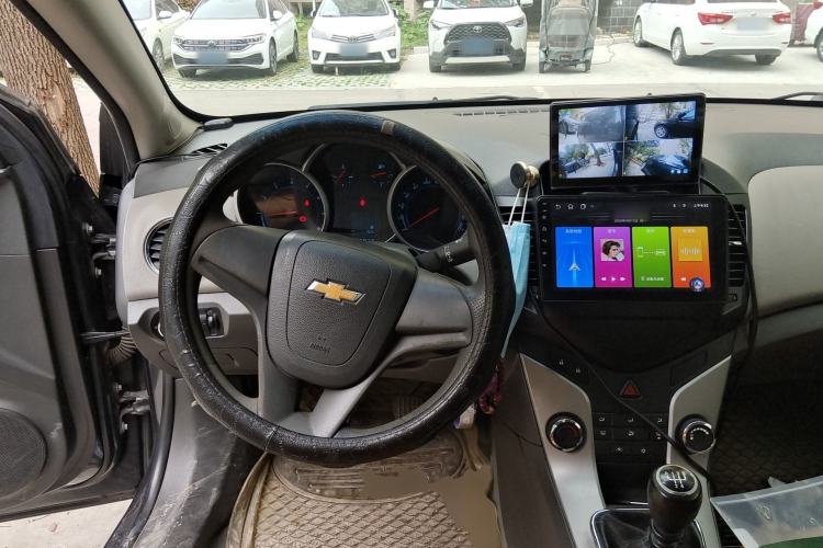 Used Chevrolet Cruze 2013 1.6L SL MT Steering Wheel