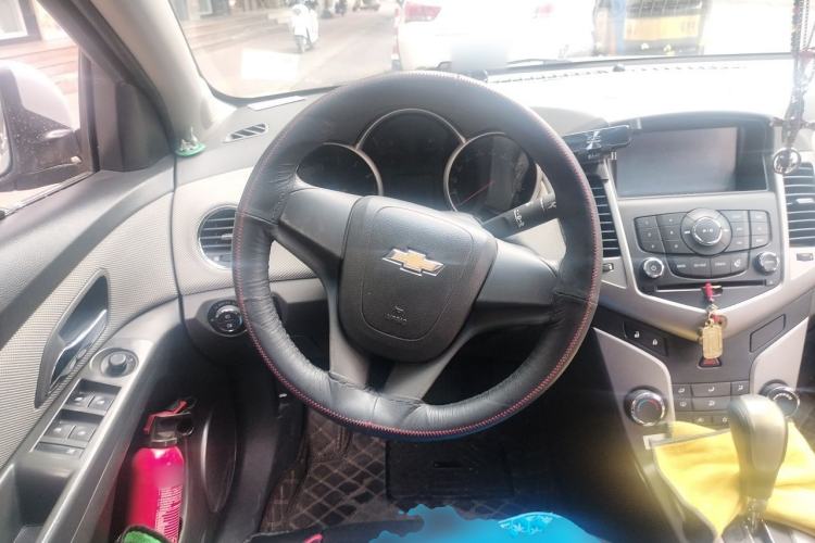 Used Chevrolet Cruze 2013 1.8L SE AT Steering Wheel