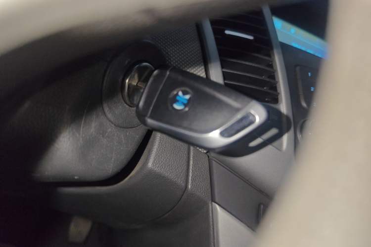 Used Chevrolet Cruze 2013 1.8L SE AT Vehicle Key