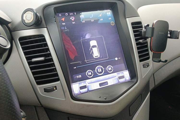 Used Chevrolet Cruze 2013 1.6L SL Sunroof Edition MT Audio And AC Panel