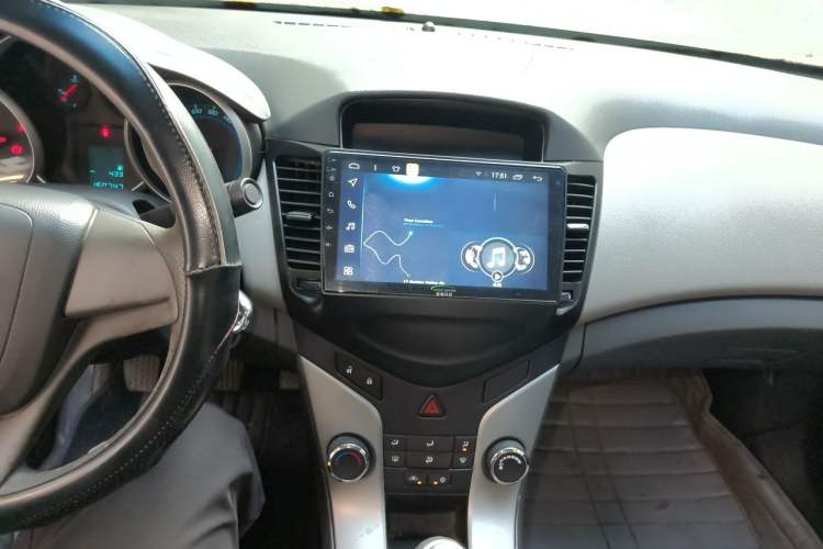 Used Chevrolet Cruze 2013 1.6L SL MT Audio And AC Panel