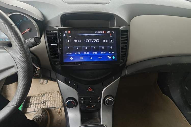 Used Chevrolet Cruze 2013 1.6L SL MT Audio And AC Panel