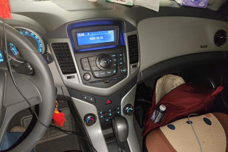 Used Chevrolet Cruze 2013 1.8L SE AT Audio And AC Panel