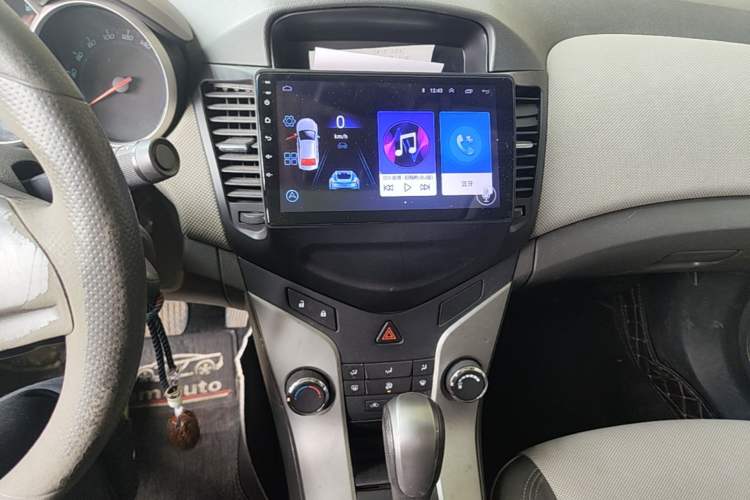 Used Chevrolet Cruze 2013 1.8L SE AT Audio And AC Panel