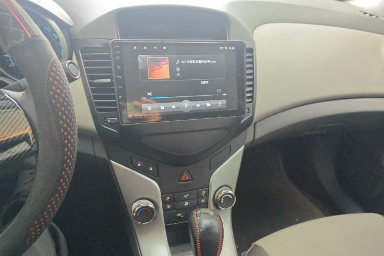 Used Chevrolet Cruze 2013 1.6L SL Grand Edition Automatic Audio And AC Panel