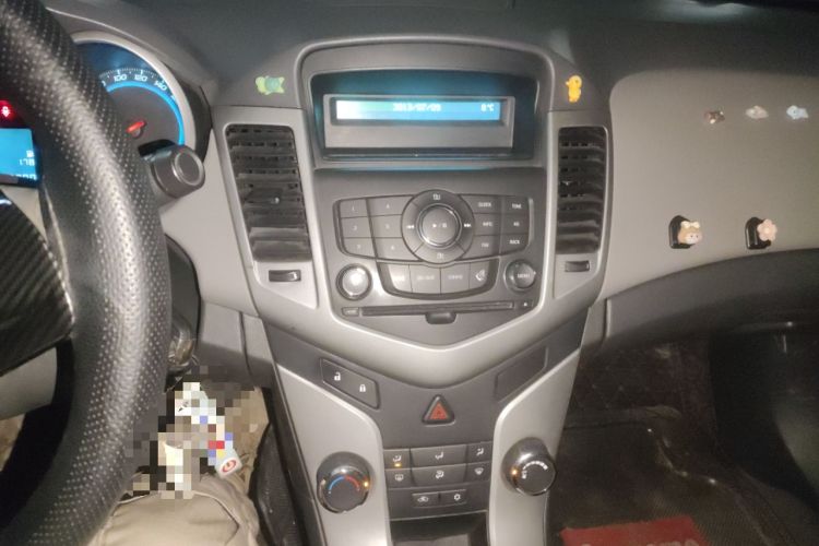 Used Chevrolet Cruze 2013 1.6L SL MT Audio And AC Panel