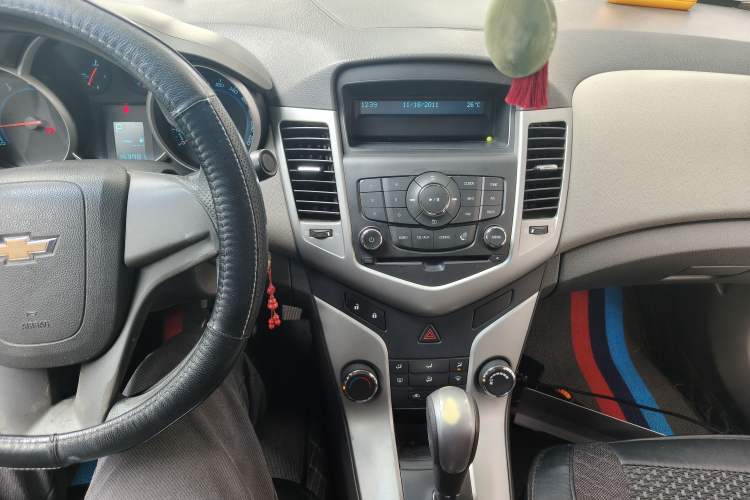 Used Chevrolet Cruze 2013 1.6L SL Grand Edition Automatic Audio And AC Panel