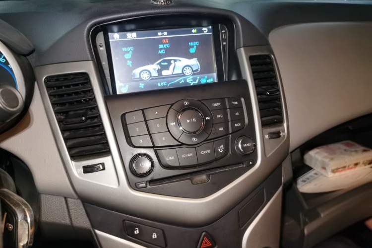 Used Chevrolet Cruze 2013 1.6L SL Grand Edition Automatic Audio And AC Panel