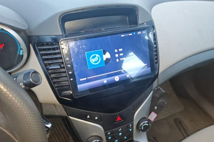Used Chevrolet Cruze 2013 1.8L SE AT Audio And AC Panel