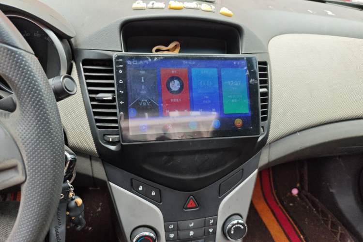 Used Chevrolet Cruze 2013 1.8L SE AT Audio And AC Panel