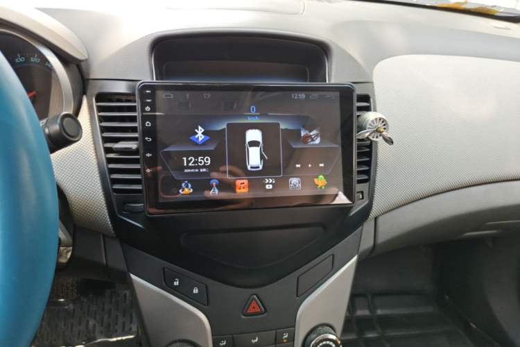 Used Chevrolet Cruze 2013 1.6L SE AT Audio And AC Panel