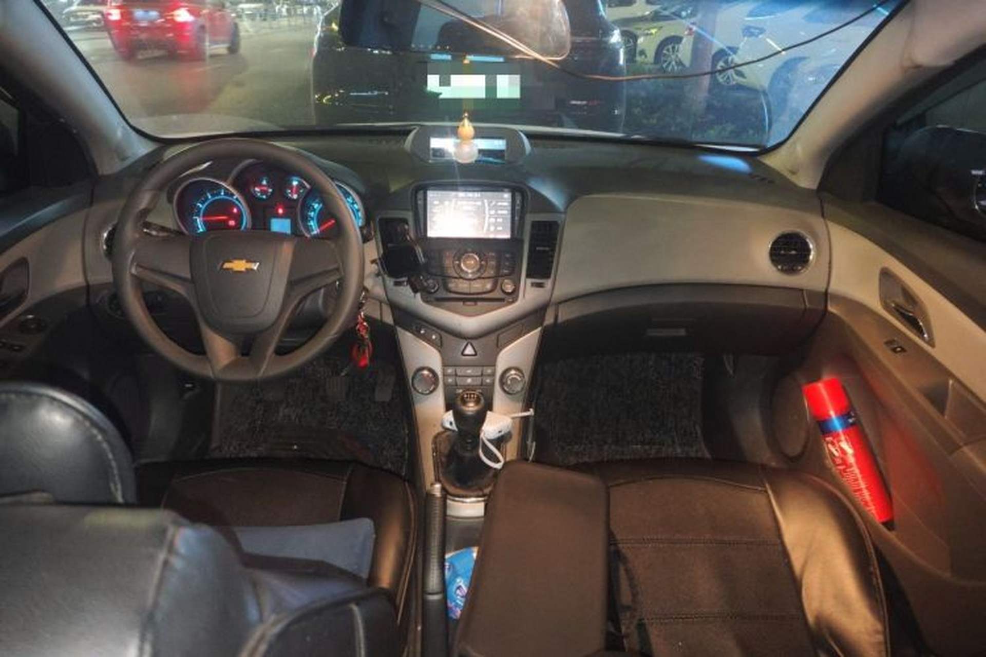 Used Chevrolet Cruze 2013 1.6L SL MT Center Console
