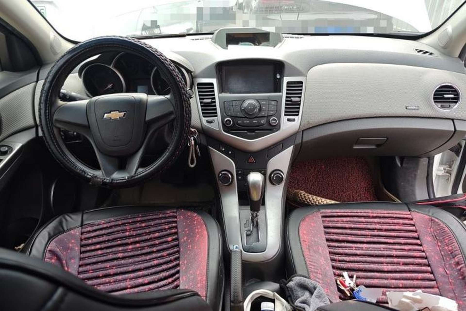 Used Chevrolet Cruze 2013 1.8L SE AT Center Console