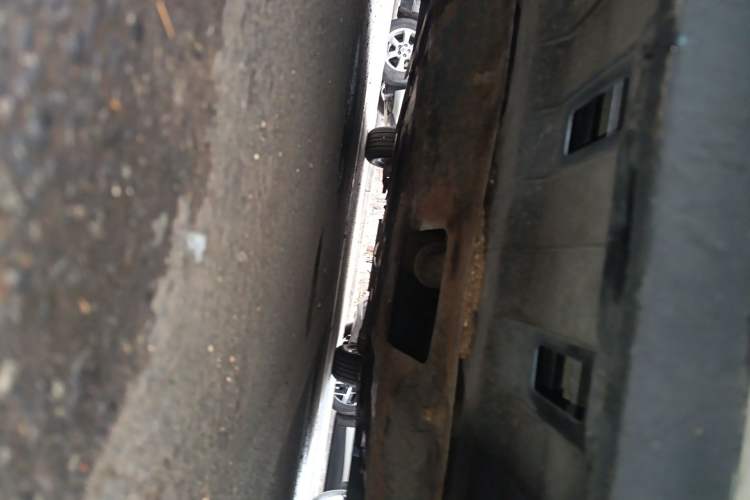Used Chevrolet Cruze 2013 1.6L SL MT Chassis Front
