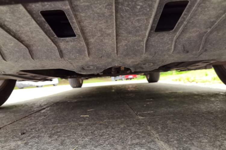 Used Chevrolet Cruze 2013 1.6L SE AT Chassis Front