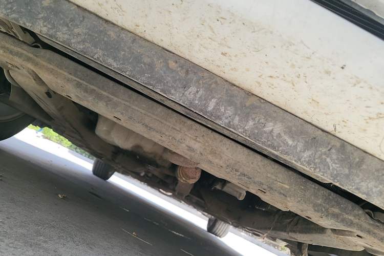 Used Chevrolet Cruze 2013 1.6L SE MT Chassis Front
