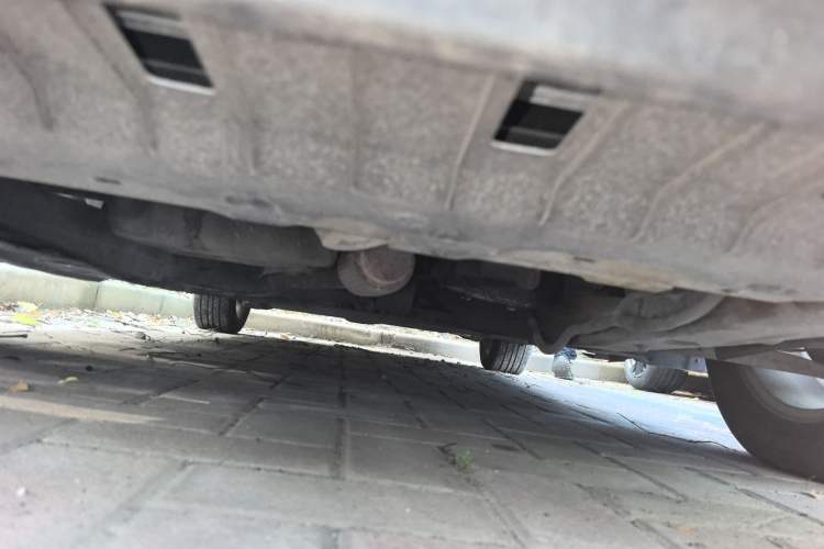 Used Chevrolet Cruze 2013 1.6L SL Grand Edition Manual Transmission Chassis Front